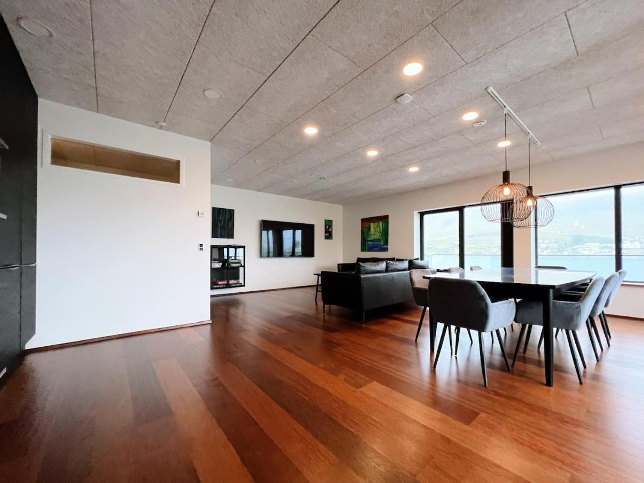Stunning Ocean View Penthouse Apartment Oravik Экстерьер фото