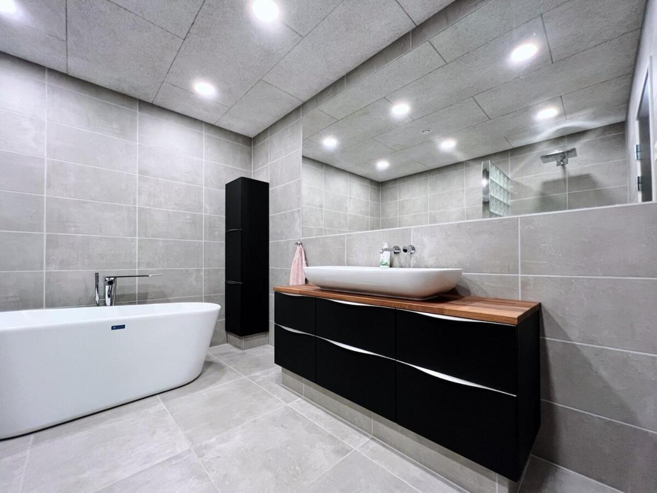 Stunning Ocean View Penthouse Apartment Oravik Экстерьер фото